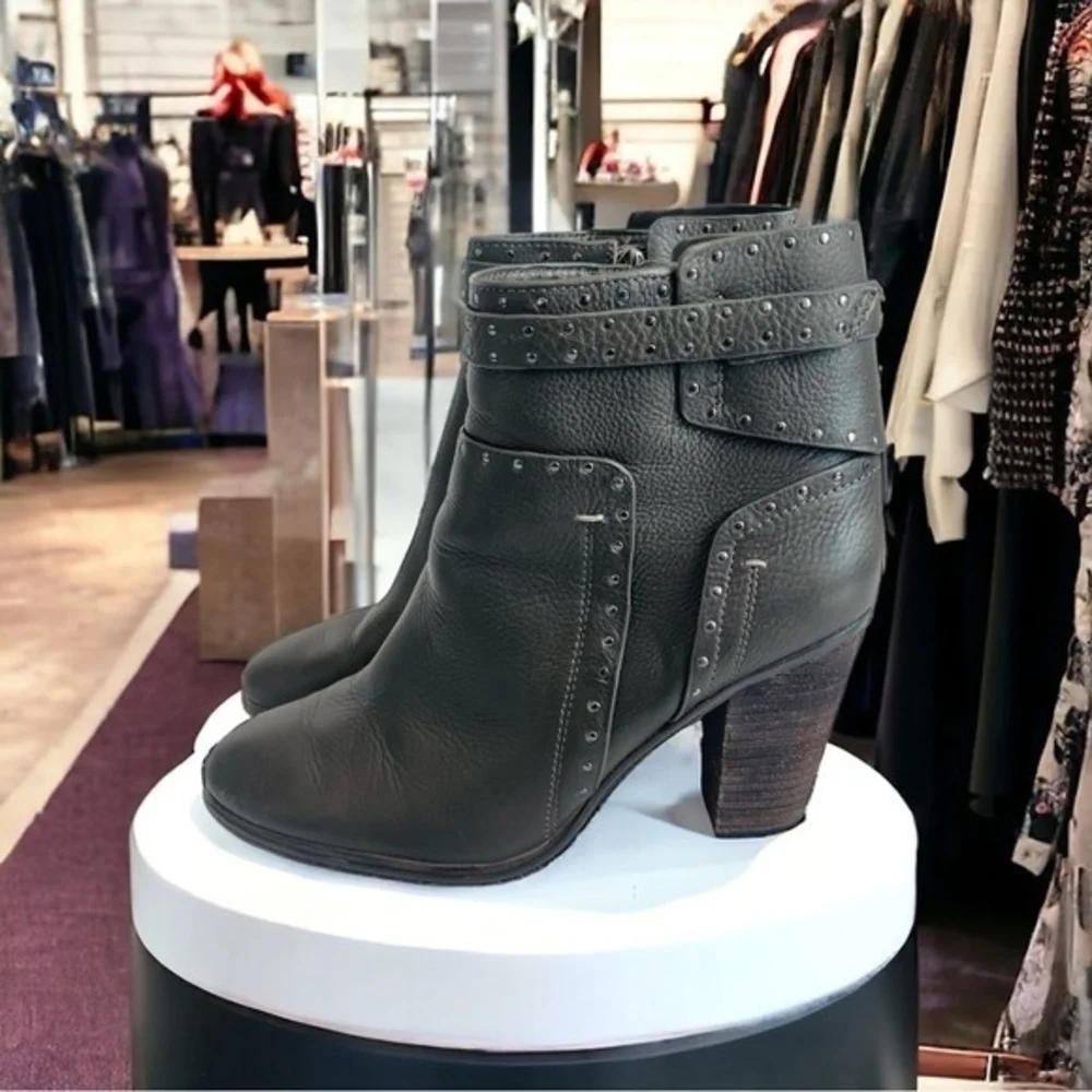 Vince Camuto Grey Leather Studded Ankle Booties Heeled Women’s Size 9M